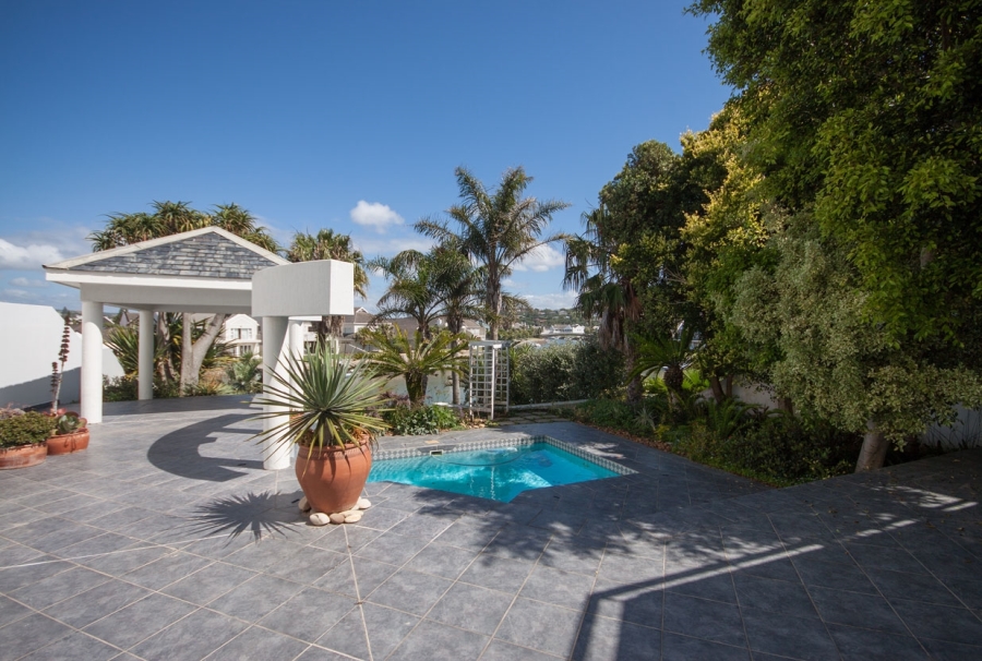 5 Bedroom Property for Sale in Royal Alfred Marina Eastern Cape